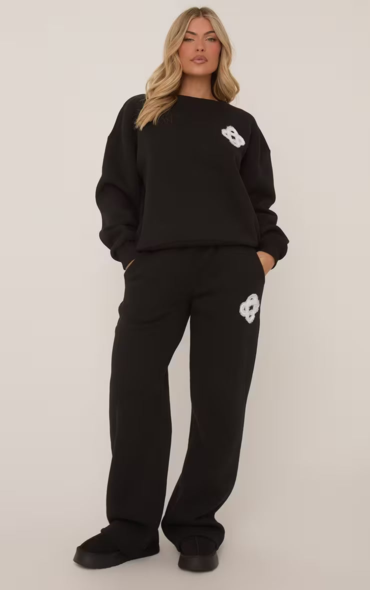 Long Sleeve Crew Neck Fluffy Swirl Detail Sweatshirt In Black