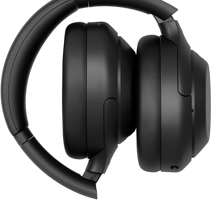 Sony WH-1000XM4 Noise Cancelling Wireless Headphones - 30 hours battery life - Over Ear style - Optimised for Alexa and the Google Assistant - with built-in mic for phone calls - Black