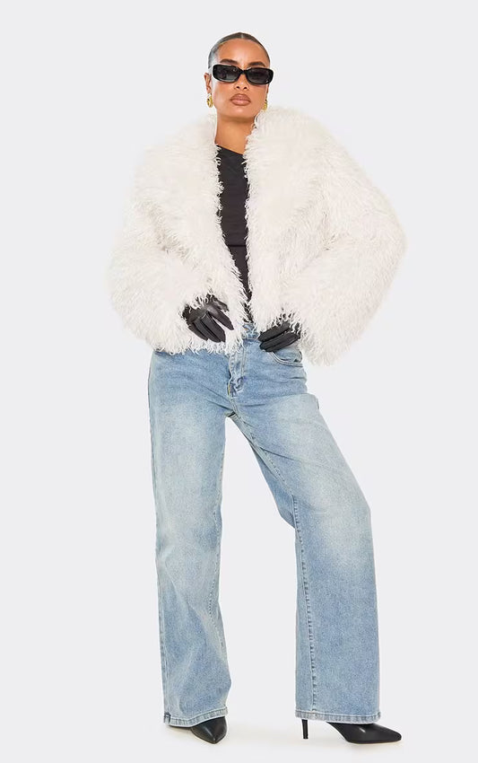 Oversized Collar Detail Cropped Shaggy Coat In White faux Fur